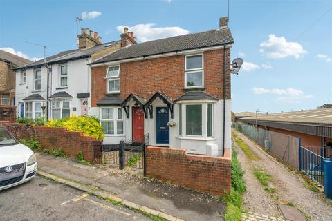 2 bedroom semi-detached house for sale, Slater Street, High Wycombe HP13