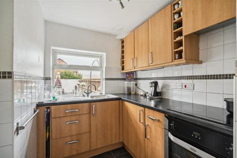 2 bedroom semi-detached house for sale, Slater Street, High Wycombe HP13