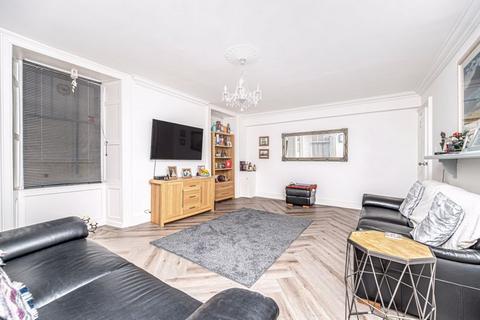2 bedroom flat for sale, High Street, Kirkcaldy