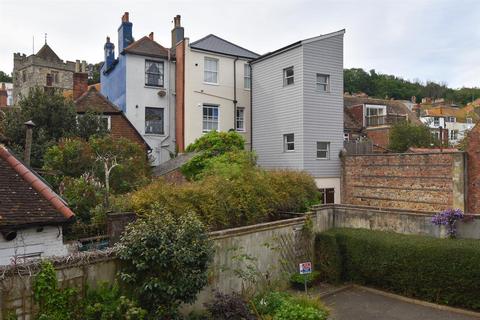2 bedroom flat for sale, The Bourne, Hastings TN34