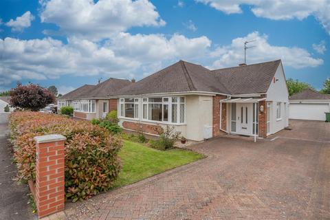 3 bedroom detached bungalow for sale, St. Annes Drive, Oldland Common, Bristol