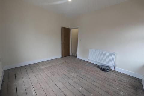 2 bedroom end of terrace house to rent, Wenlock Road, Birmingham