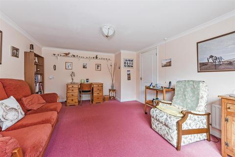 2 bedroom retirement property for sale, Carters Meadow, Charlton, Andover