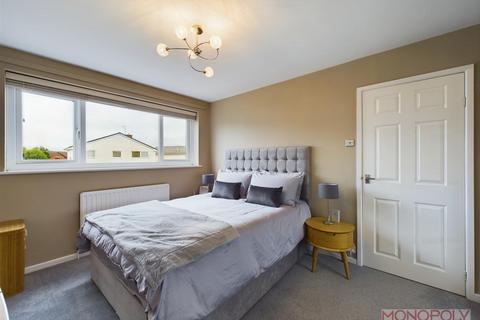 16 Alyn Drive, Rossett, Wrexham, LL12 0HQ
