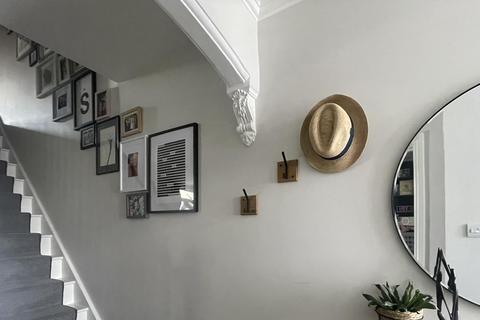 3 bedroom terraced house for sale, Field Road, Watford WD19