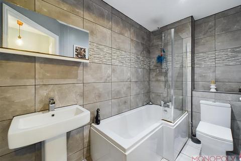 44 Lamberton Drive, Brymbo, Wrexham, LL11 5FN