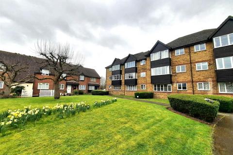 2 bedroom apartment to rent, River Meads, Stanstead Abbotts, Ware