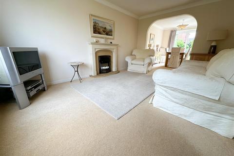 3 bedroom detached house for sale, Clough Grove, Oughtibridge, S35