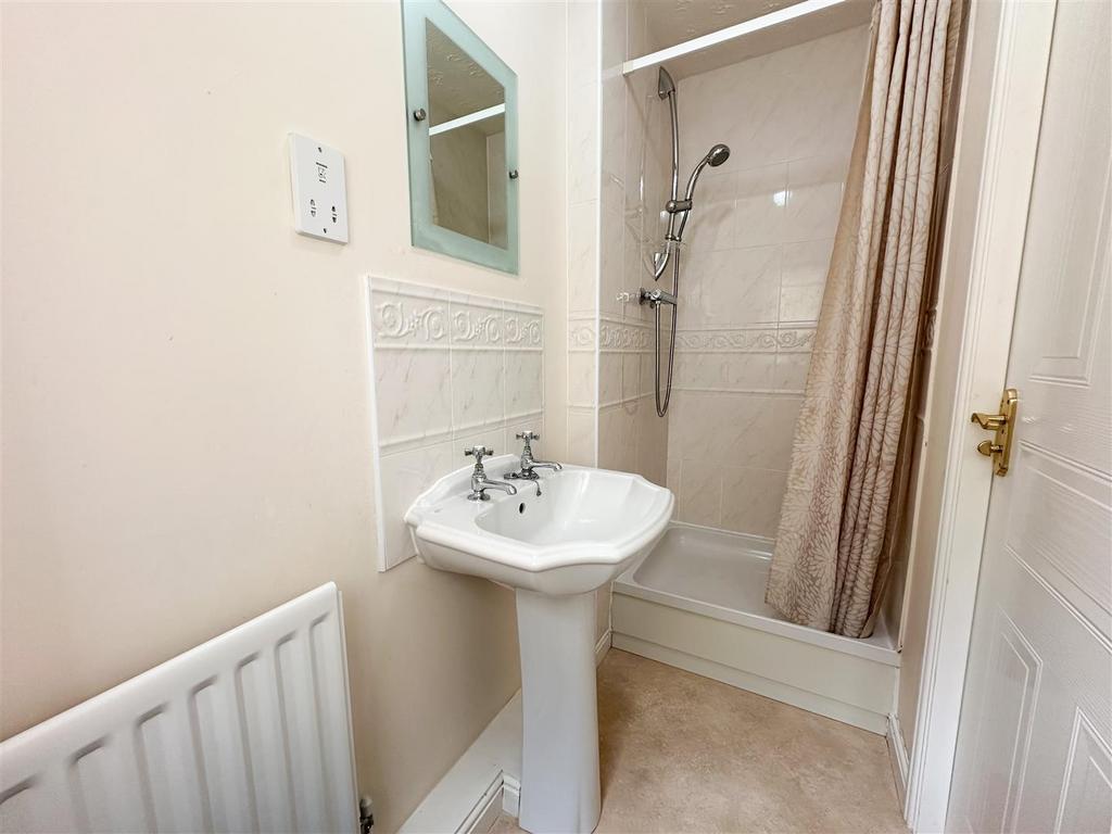 En suite shower room