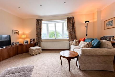 11a Hillcrest Drive, Oughtibridge, Sheffield, S35 0JJ