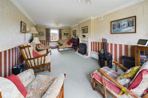 4 bedroom detached house for sale, Moorlands Drive, Ashbourne DE6