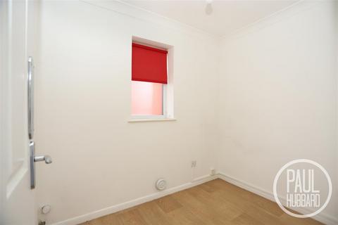 2 bedroom maisonette to rent, Ashby Road, Lowestoft, NR32