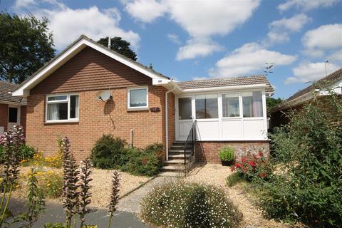 2 bedroom detached bungalow to rent, Ashley Way, Brighstone