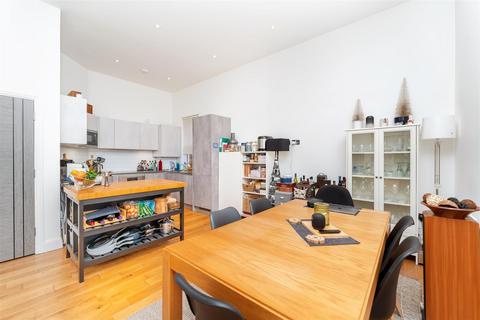 2 bedroom apartment to rent, Eaton Rise, Ealing W5