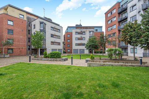 2 bedroom apartment for sale, The Courtyard, Camberley GU15