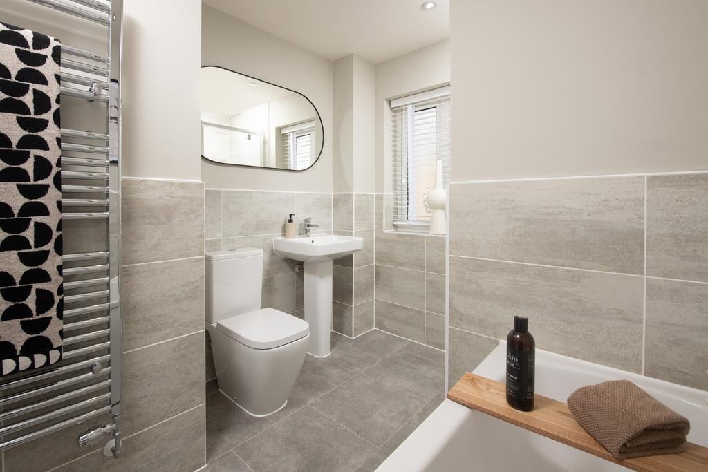 Priors Hall Park DWH show home Holden bathroom