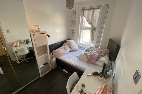 4 bedroom house share to rent, Birmingham B16