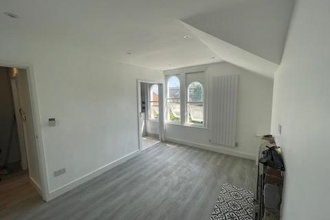 1 bedroom flat to rent, Selhurst Road, South Norwood, SE25