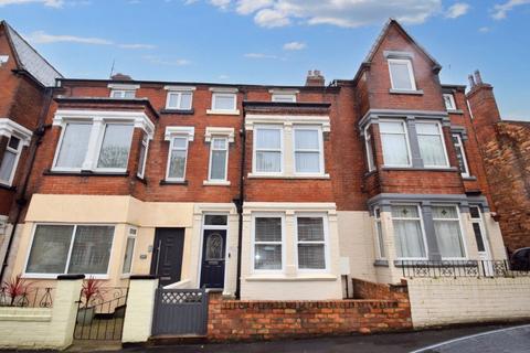 7 bedroom terraced house for sale, Columbus Ravine, Scarborough, North Yorkshire, YO12
