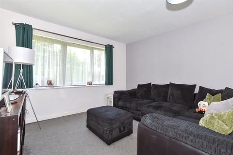 2 bedroom ground floor flat for sale, The Farrows, Maidstone, Kent