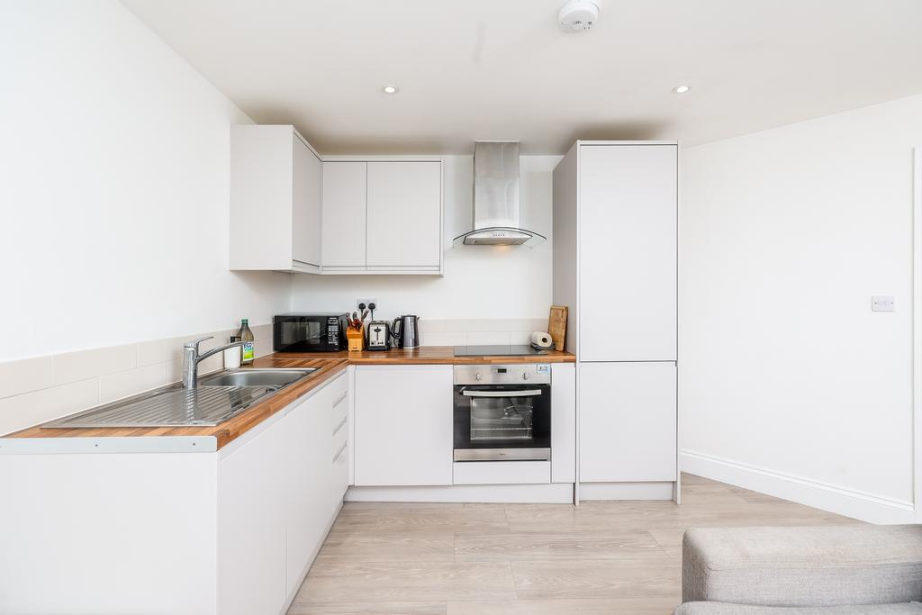 Flat 31, 70 Walton Street, HP21 7 QP-3