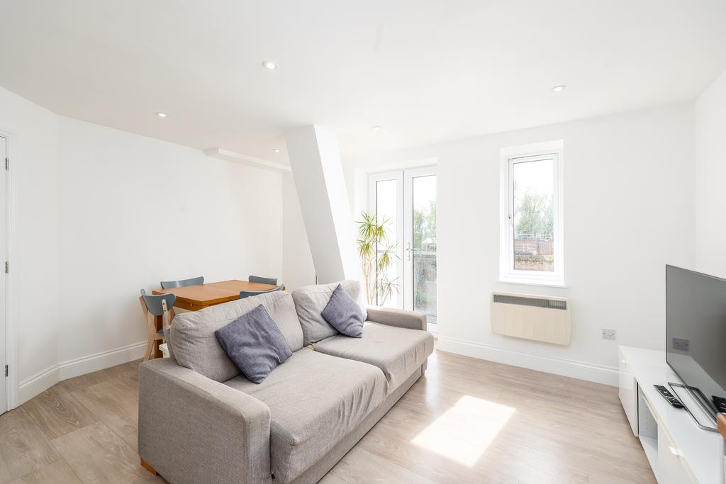 Flat 31, 70 Walton Street, HP21 7 QP-4