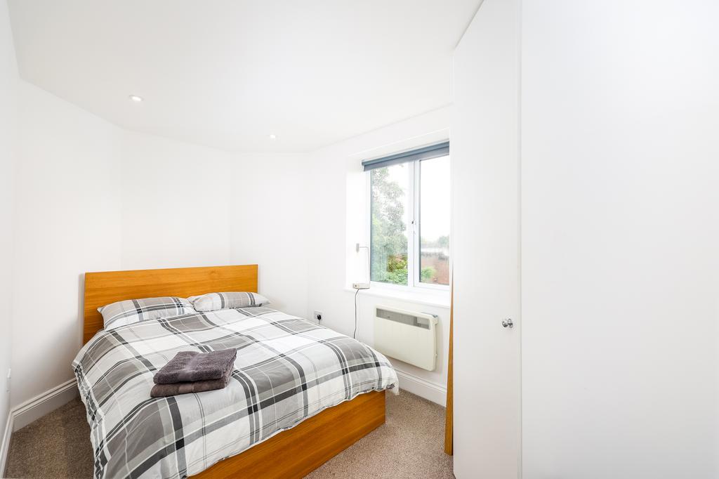Flat 31, 70 Walton Street, HP21 7 QP-7