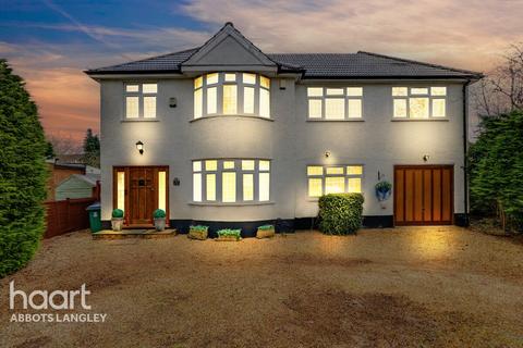 5 bedroom detached house for sale, High Road, Watford