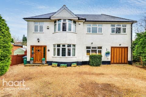 5 bedroom detached house for sale, High Road, Watford