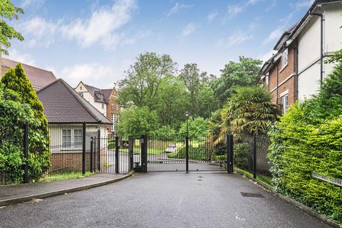 1 bedroom apartment for sale, Cottage Close, Harrow on the Hill Conservation Area