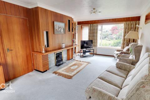 4 Hallfields Lane, Gunthorpe, Peterborough, PE4 7UW