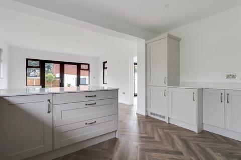 19 Chadacre Road, Southend-on-sea, SS1 3QX