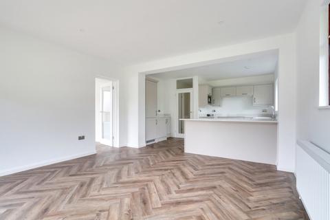 19 Chadacre Road, Southend-on-sea, SS1 3QX