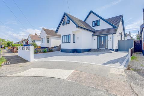 4 bedroom detached house for sale, Marshall Close, Leigh-on-sea, SS9
