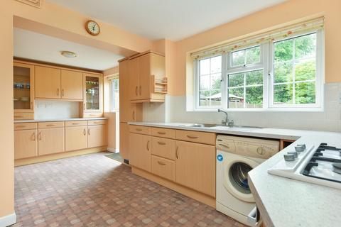 3 bedroom link detached house for sale, Lichfield Avenue