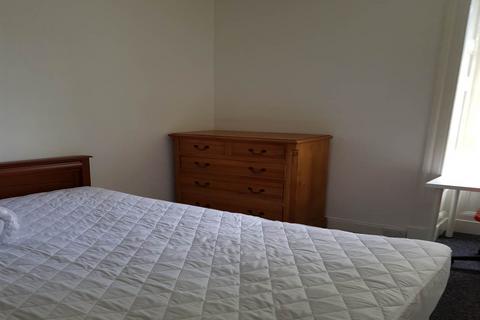 2 bedroom flat to rent, 188 2/2 Lochee Road, ,