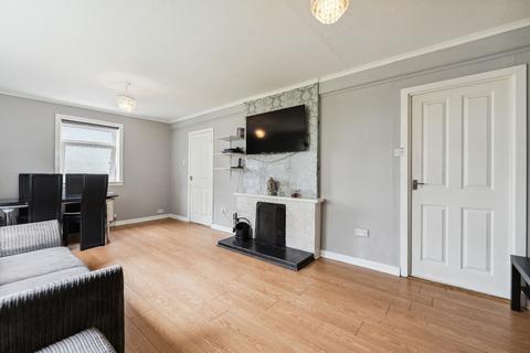 8 Cartside Road, Clarkston, Glasgow, G76 8QQ