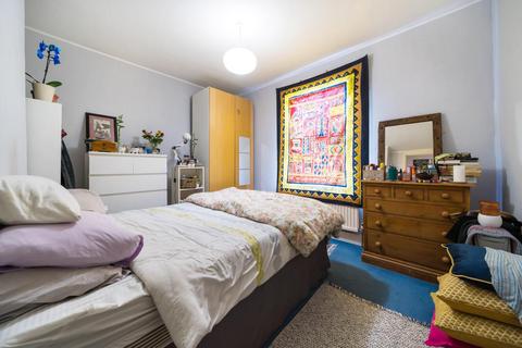 3 bedroom maisonette for sale, Waldron Road, Earlsfield