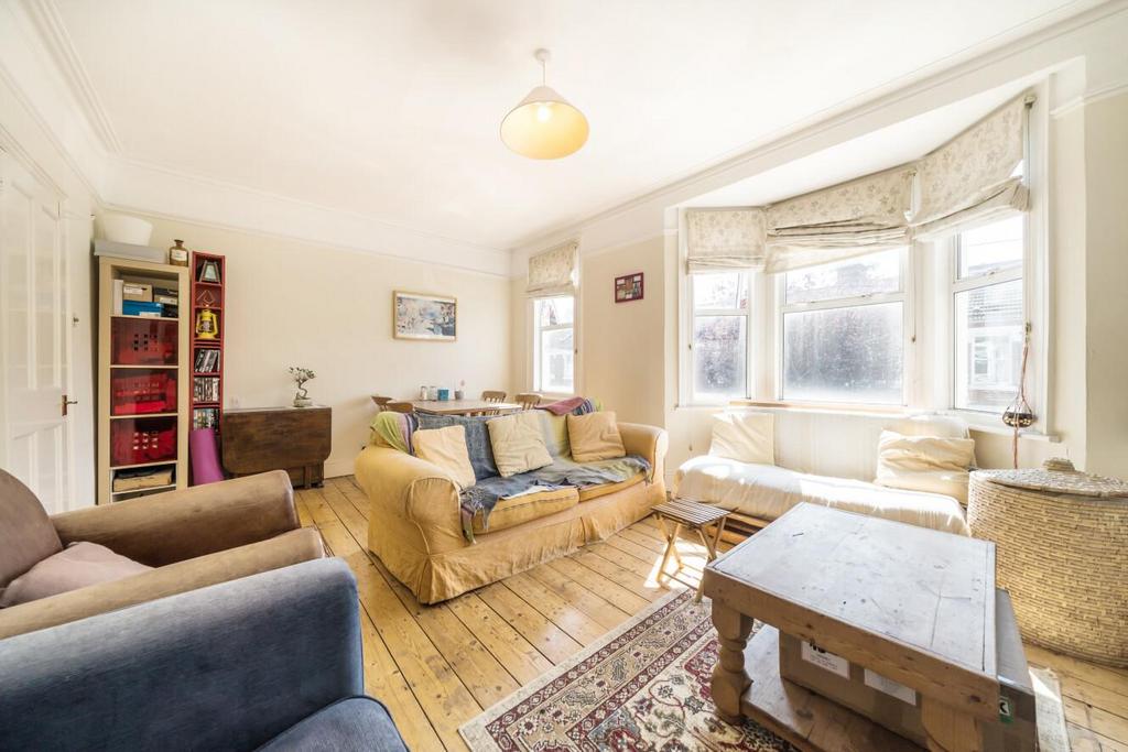 Waldron Road, Earlsfield 3 bed for sale £650,000