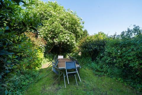 29a Waldron Road, London, SW18 3TB