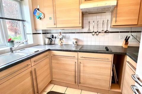 1 bedroom apartment for sale, Rowleys Court, Oadby, Leicester, LE2