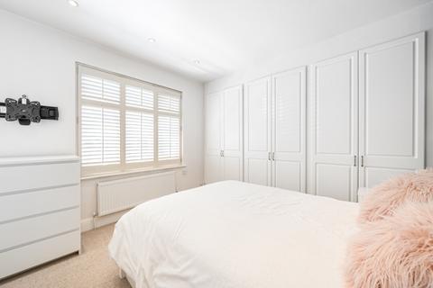 34 Hamilton Avenue, Sutton, SM3 9RL