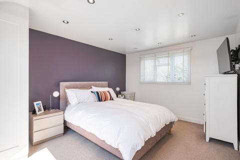 34 Hamilton Avenue, Sutton, SM3 9RL