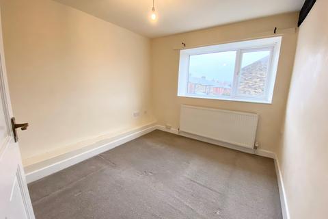 2 bedroom terraced house to rent, Acre Street, Huddersfield, West Yorkshire, HD3