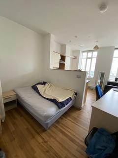 Studio to rent, The Kingsway, Portland House, City Centre, Swansea