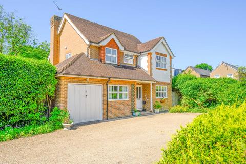 4 bedroom detached house for sale, Crutchfield Lane, Walton-on-Thames, KT12