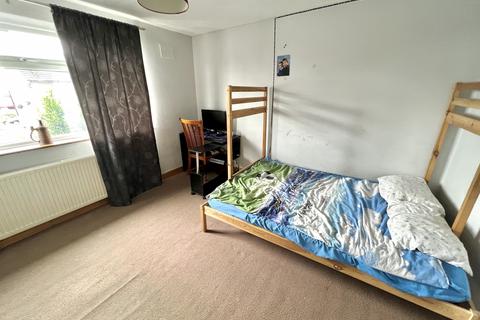 123 Fengate, Peterborough, PE1 5BA