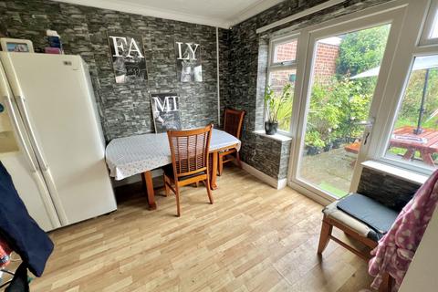 123 Fengate, Peterborough, PE1 5BA