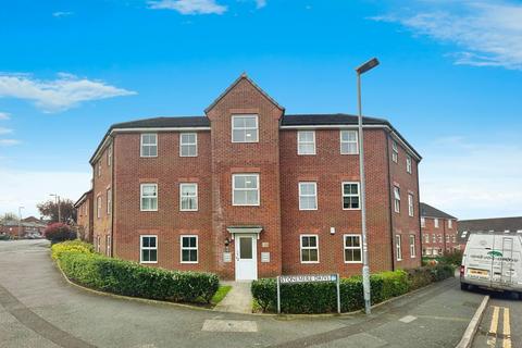 2 bedroom flat for sale, Stonemere Drive, Radcliffe, M26