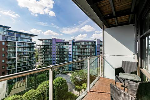 2 bedroom flat for sale, Howard Building, Chelsea Bridge Wharf, Battersea, London, SW11